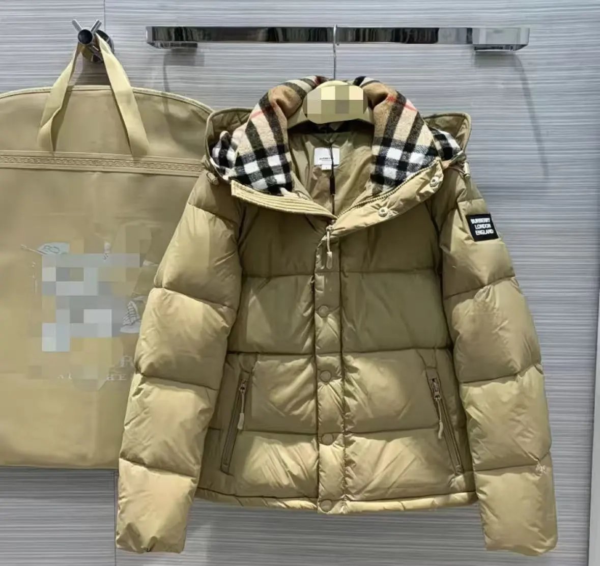 Burberry down jacket11